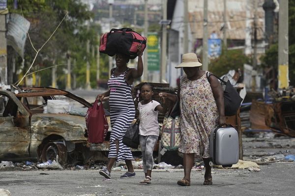 J'en suis à mon cinquième déménagement» : en Haïti, de nombreuses familles fuient Port-au-Prince, en proie à une nouvelle flambée de violence entre gangs.