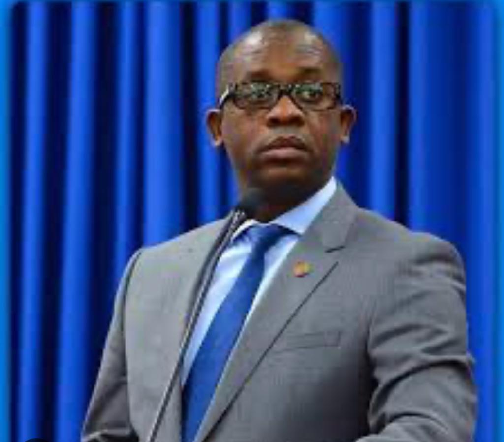 ARRESTATION DE L' EX DÉPUTÉ ALFREDO ANTOINE JUNIOR .